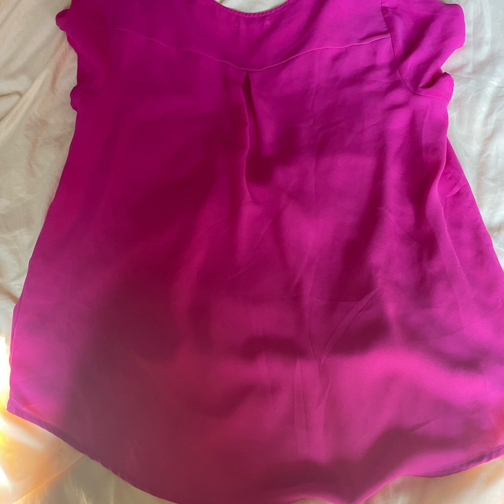 Maurices Hot Pink Sheer Crossover top! Size Large! Zipper chest pockets. Nursing - Picture 2 of 6